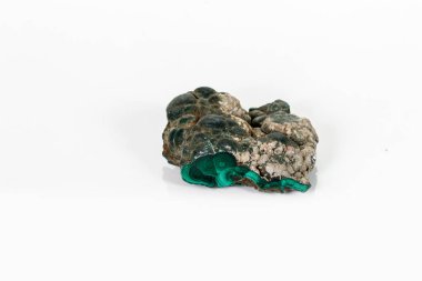 Makro mineral taş malakit beyaz arka plan