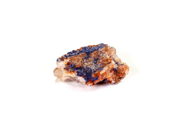 Macro piedra mineral Malaquita y Azurita contra el fondo blanco — Foto de Stock