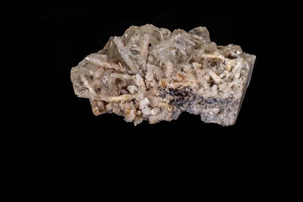 Makró ásvány kő a fekete háttér — Stock Fotó