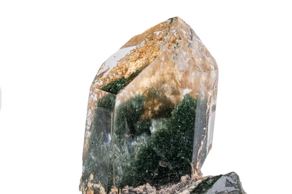 Batu mineral makro Axinite pada latar belakang putih — Stok Foto