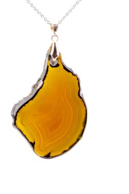 beyaz arkaplanda makro mineral taşı