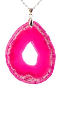 beyaz arkaplanda makro mineral taşı