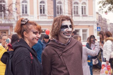 Kyiv, Ukrayna - 26 Ekim 2019: Korkunç bir zombi portresi 