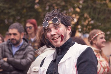 Kyiv, Ukrayna - 26 Ekim 2019: Korkunç bir zombi portresi 