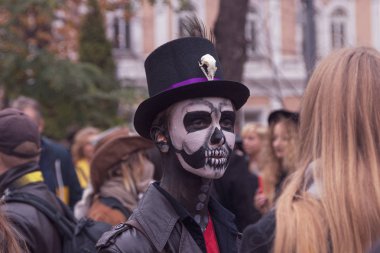 Kyiv, Ukrayna - 26 Ekim 2019: Korkunç bir zombi portresi 