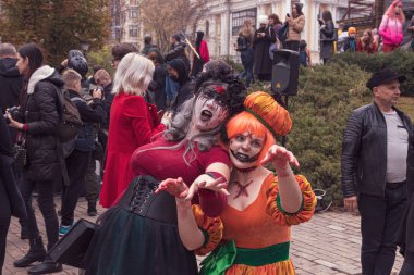Kyiv, Ukrayna - 26 Ekim 2019: Korkunç bir zombi portresi 