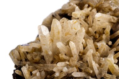 Beyaz arka planda galenalı makro taş mineral kuvars.