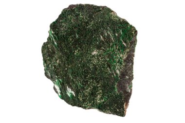 Beyaz arka planda makro taş mineral uvarovite