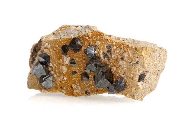 Макро Магнітний Мінеральний Камінь Білому Тлі Крупним Планом — стокове фото