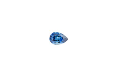 Beyaz arka planda Sapphire minerali