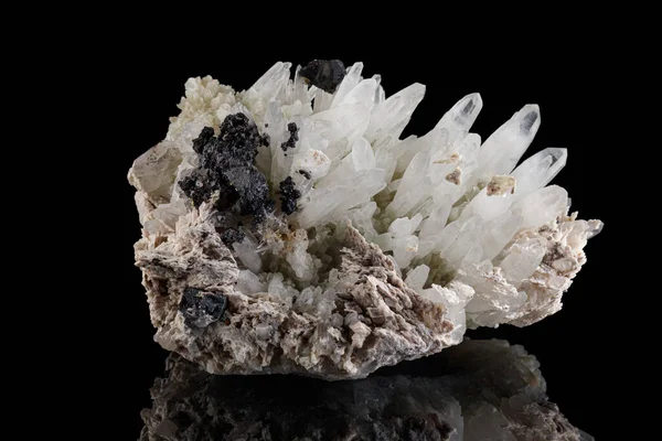 Siyah Arka Plan Üzerinde Makro Taş Mineral Quartz Sphalerite — Stok fotoğraf