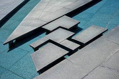 Çeşme parkında koridor geçiş