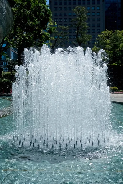 Objeto Parque Fonte Que Espirra Afastado — Fotografia de Stock