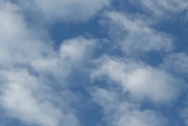 Das Wolkenmeer Das Sich Nachmittag Schönen Herbsthimmel Lichtet — Stockfoto