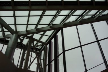 Kirişlerle kentsel mimari tarzın ayrıntılı yapısal biçimi