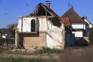 Kırık cephe görünümü oluşturma