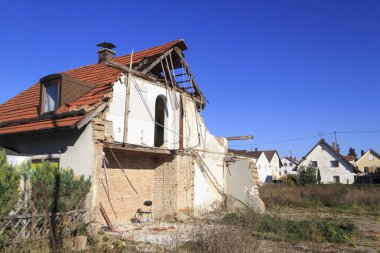 Kırık cephe görünümü oluşturma