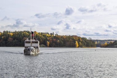 su içinde yolcu gemisi, seçici odak