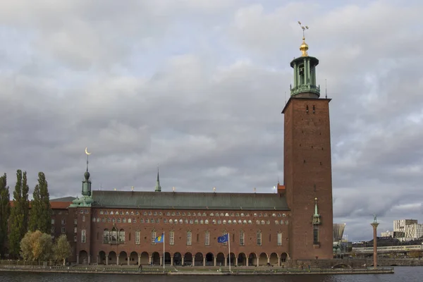 斯德哥尔摩城市的美丽斯堪的纳维亚建筑 — 图库照片