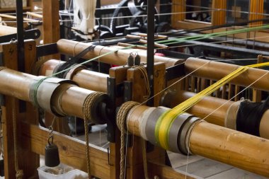 İpek iplik yakın atış biriktirir