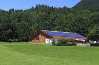 Eski binanın cephesine bakış, seçici odak