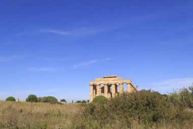 Antik Yunan tapınağı kalıntıları. Gün zaman atış