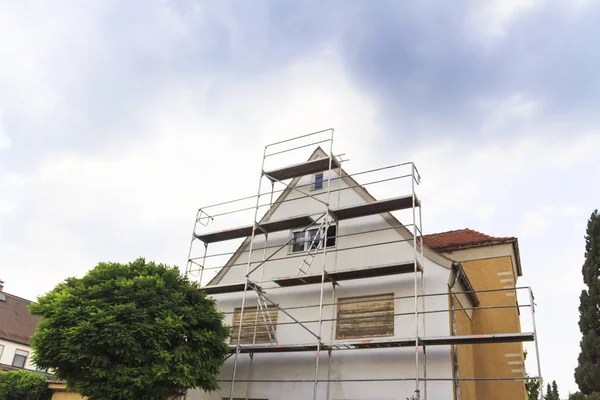 Реконструкция Восстановление Фасада Старого Дома — стоковое фото