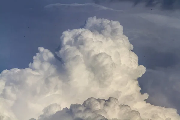 Vue Des Grands Nuages Gris Orageux — Photo