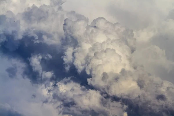 Vue Des Grands Nuages Gris Orageux — Photo