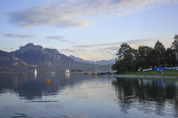 Γραφική Θέα Forggensee Βουνά Και Λίμνη Γερμανία — Φωτογραφία Αρχείου