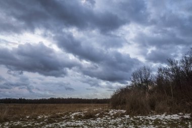 Sunrise donuk peyzaj üzerinde