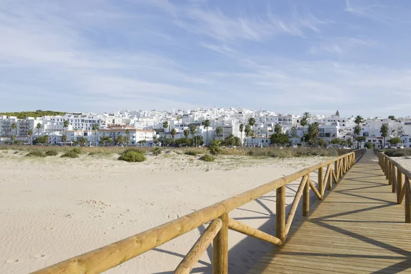 Ahşap tahta ve beyaz şehir Conil de la Frontera Andalusia, İspanya