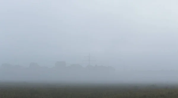 Vista Panoramica Della Nebbia Nel Campo Estivo Tramonto — Foto Stock