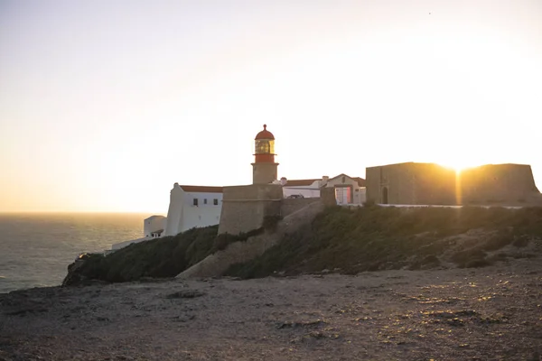 在葡萄牙阿尔加维圣维森特角的灯塔和要塞景观 — 图库照片