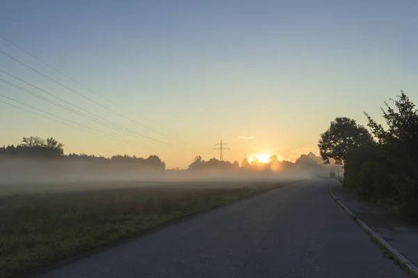 Malerischer Blick Auf Den Morgennebel Sommerfeld — Stockfoto