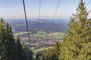 Oberstdorf yakınlarındaki Ammergau Alpleri 'ndeki Hrnle Dağı' na bineceğiz.