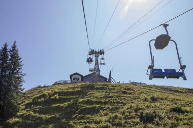 Oberstdorf yakınlarındaki Ammergau Alpleri 'ndeki Hrnle Dağı' na bineceğiz.