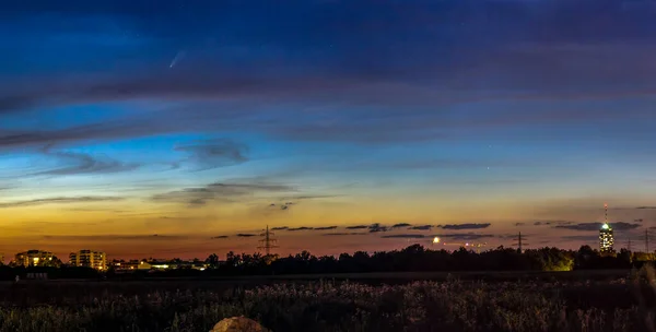 Céu Noturno Sobre Augsburgo Com Cometa 2020 Neowise Céu — Fotografia de Stock