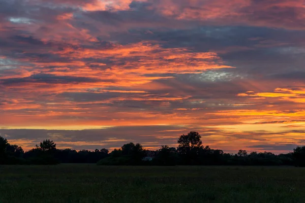 Puesta Sol Sobre Los Huertos Siebenbrunn Cerca Augsburgo —  Fotos de Stock