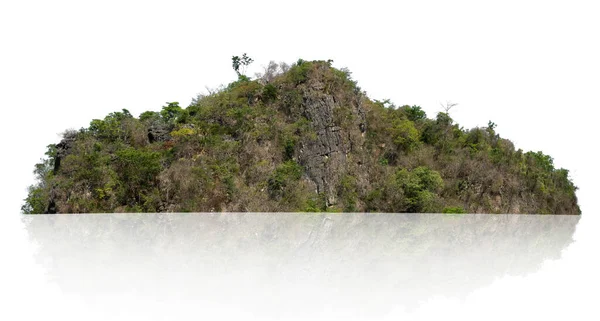 岩石山 有白色背景的森林隔离 — 图库照片