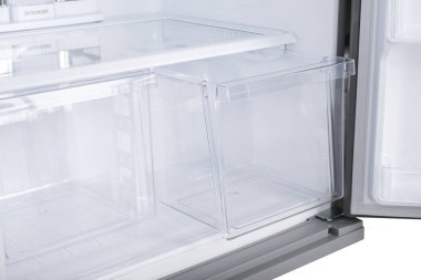 Beyaz Arka Plan üzerine izole buzdolabı. Modern Mutfak ve Do