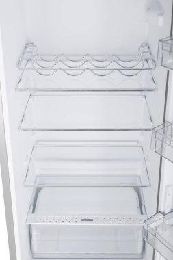 Beyaz Arka Plan üzerine izole buzdolabı. Modern Mutfak ve Do