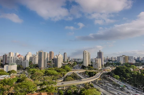 サンパウロ ブラジルの都市で最も有名な高架橋 — ストック写真