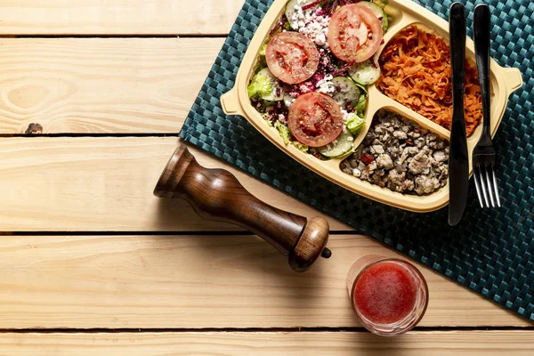 Salada Abóbora Ralada Ovos Mexidos Com Berinjela Tomate Peito Peru — Fotografia de Stock