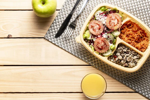 Salada Abóbora Ralada Ovos Mexidos Com Berinjela Tomate Peito Peru — Fotografia de Stock