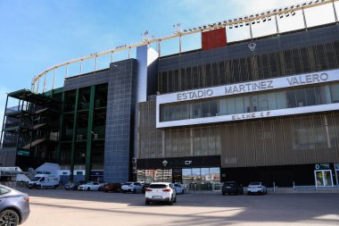 Elche, Alicante, İspanya - 2 Eylül 2025 Elche CF 'nin Martinez Valero Stadyumu Yazın güneşli bir gününde