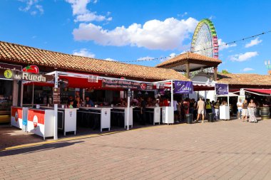 Albacete, Castilla La Mancha, İspanya... 13 Eylül 2025: Albacete şehrindeki barlar ve restoranlar. 'Pane' olarak da bilinir.
