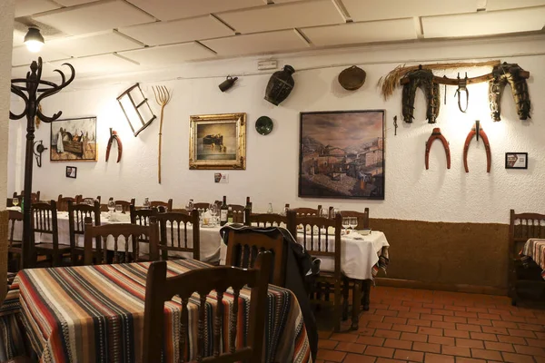 Albacete, Castilla La Mancha, İspanya - 13 Eylül 2025: Chinchilla de Montearagon, Albacete 'deki Rincon Manchego adlı tipik Kastilya restoranı