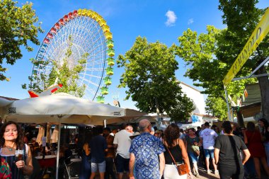 Albacete, Castilla La Mancha, İspanya... 13 Eylül 2025: Albacete şehrinin panayır alanı. Geceleri de 