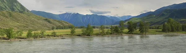 Amplio Panorama Río Rápido Las Montañas —  Fotos de Stock